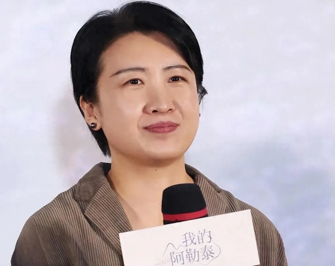 电影导演滕丛丛肖像